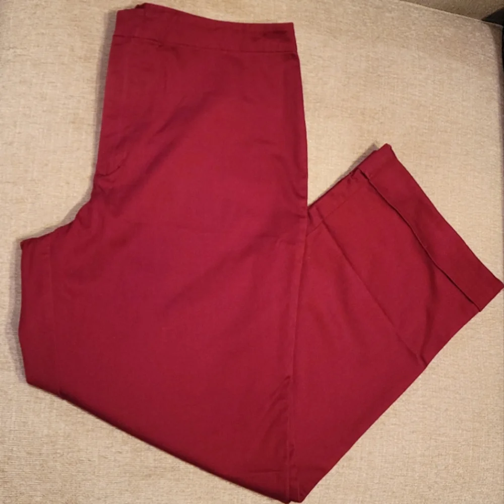 Merona Burgundy Red Sateen Cropped Pants *sz 8* - Picture 9 of 9